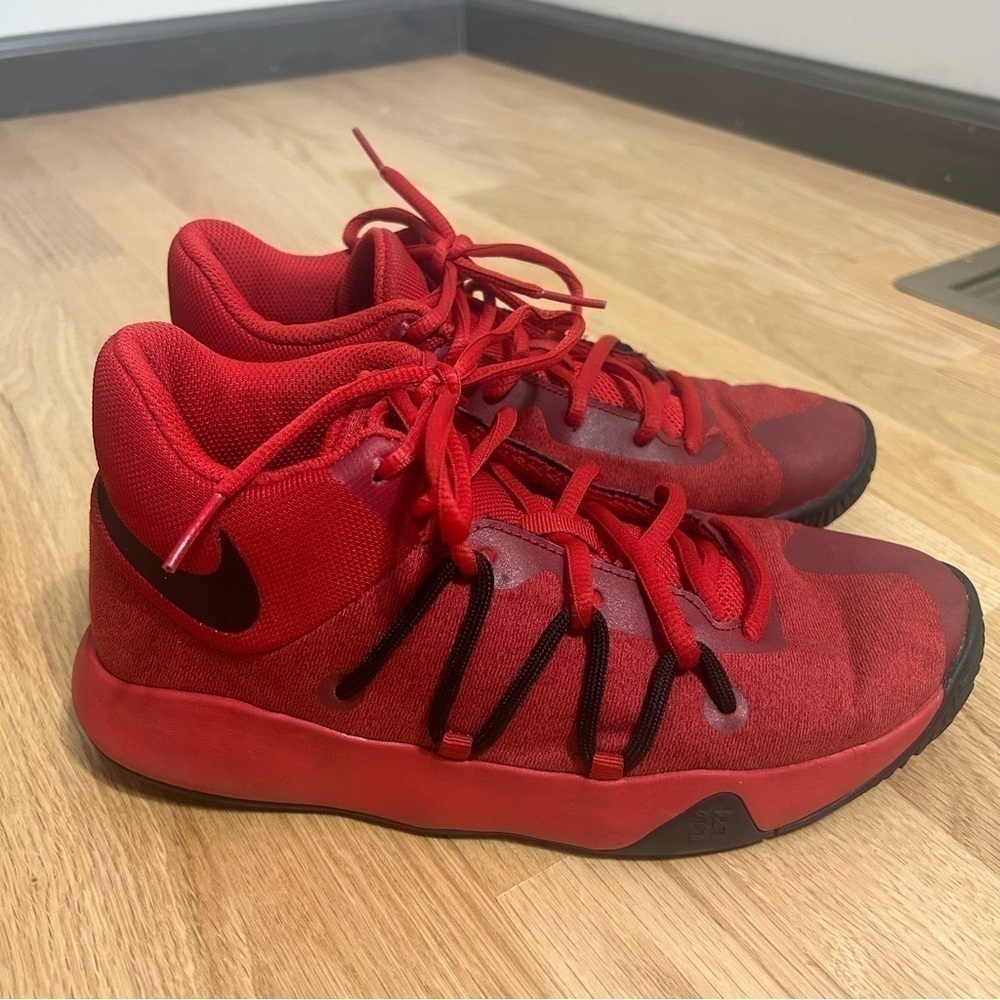 Nike KD Trey 5 V Gym Red Sneakers Sz 6Y Kids Youth Shoes
